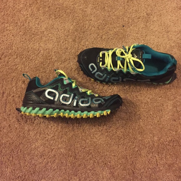 Women's Adidas Trail Running Shoe. Size 7.