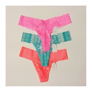 Jessica Simpson bundle of 3