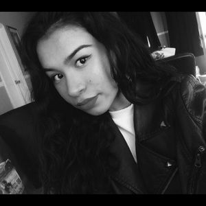 Meet your Posher, Xiomara