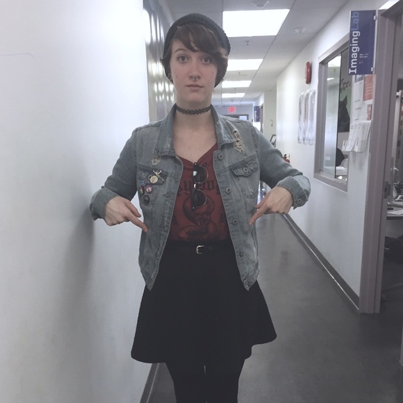 Meet your Posher, Laurie - Picture 1 of 1