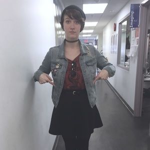 Meet your Posher, Laurie