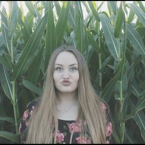 Meet your Posher, Alyssa