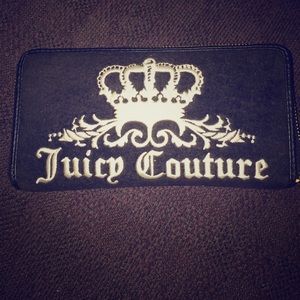 ⭐️Juicy Couture Black Suede Zip Around Wallet⭐️