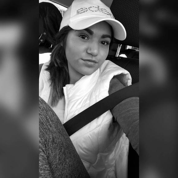 Meet your Posher, Nathalie