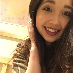 Meet your Posher, Leah