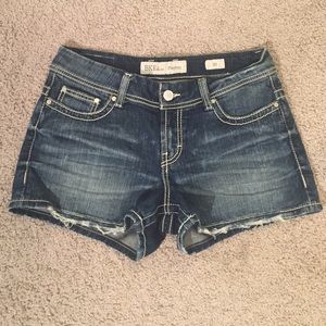 Buckle jean shorts!!!