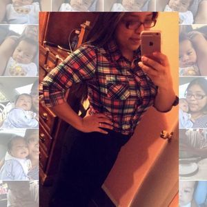 Meet your Posher, Yadhira