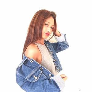 Meet your Posher, Carla