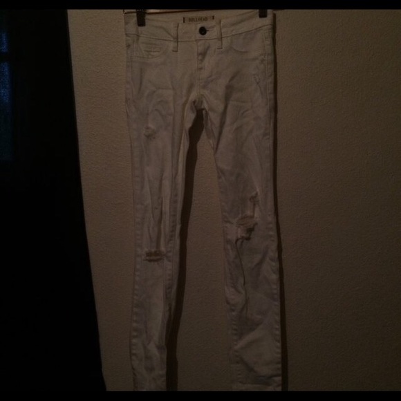 White distressed destroyed super skinny jeans