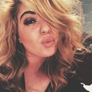 Meet your Posher, Toni