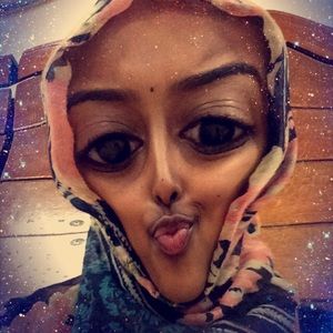 Meet your Posher, Samira