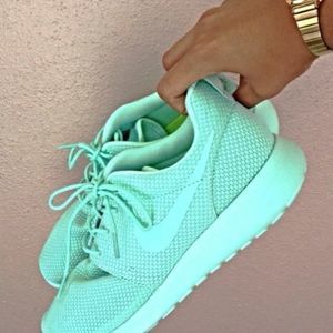 Meet your Posher, Cameron