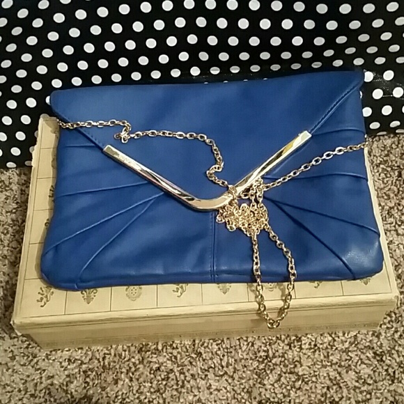 Gianni Bini Handbags - Gianni Bini crossbody