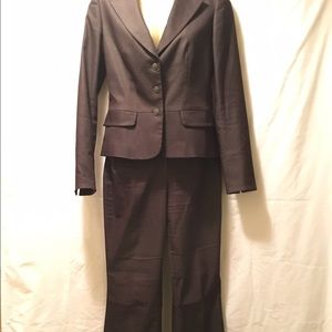 Tahari 2 pcs ladies suit