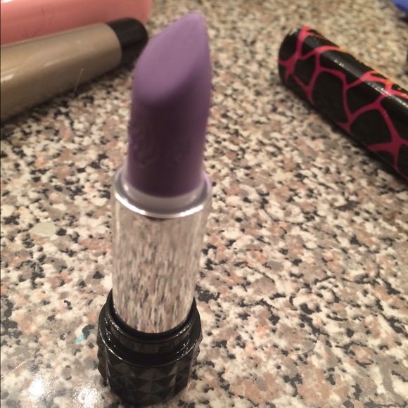 Kat Von d lipstick