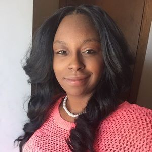 Meet your Posher, Alexis