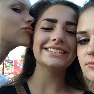 Meet your Posher, Abby