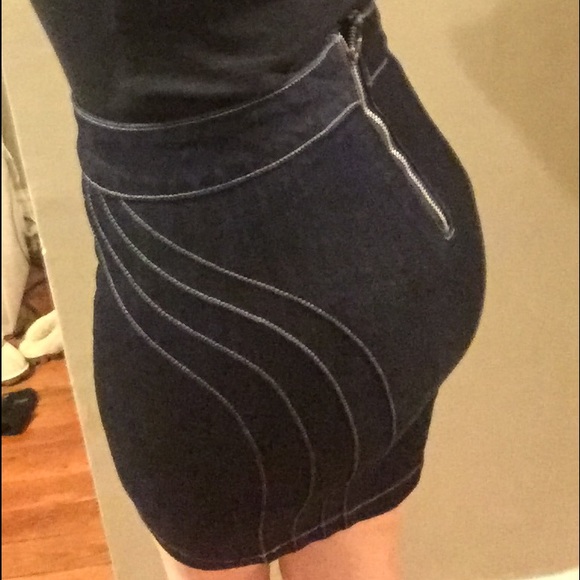 Bebe bodycon dark denim stretchy jean skirt XXS