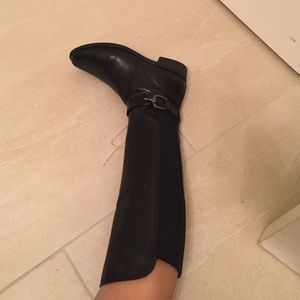 Black leather and elastic Anne Klein boots