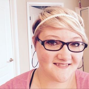 Meet your Posher, Deanna