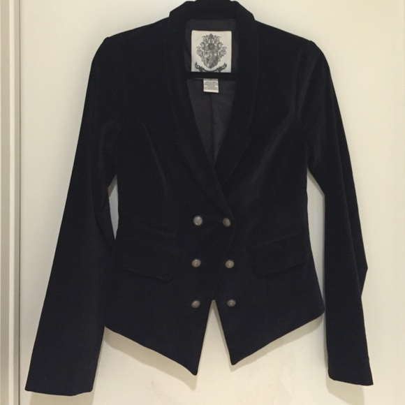 Jackets & Blazers - Gorgeous black velour blazer with unique cut