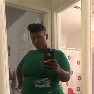 Meet your Posher, Shawntia