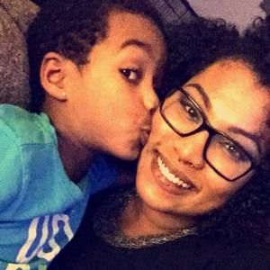 Meet your Posher, Monica