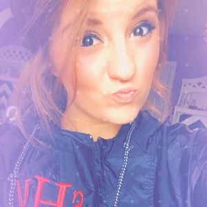 Meet your Posher, Sabrina