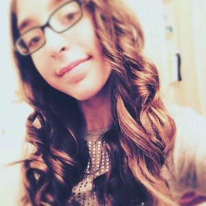 Meet your Posher, Briana