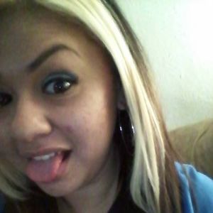 Meet your Posher, Raquel