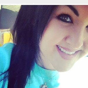 Meet your Posher, Stacy