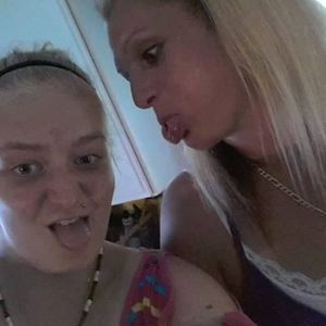 Meet your Posher, Laurie