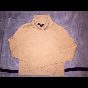 ✨BUNDLED ON MERC✨ Forever21 turtleneck crop top