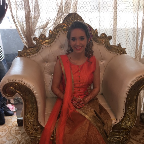 Meet your Posher, The Stylish Suitcase✈️❤️ - Picture 2 of 8