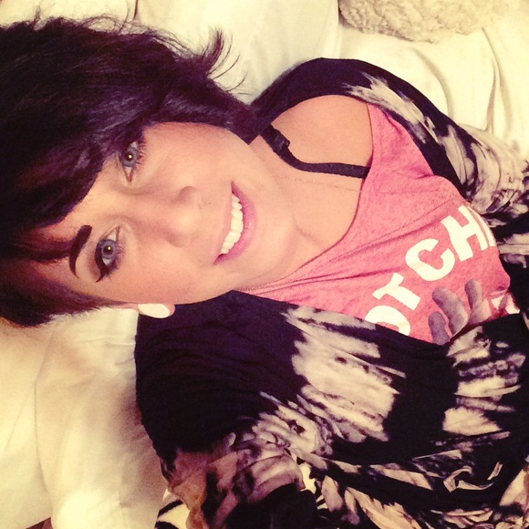 Meet your Posher, Cass - Picture 1 of 1