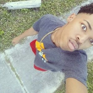 Meet your Posher, Derrick