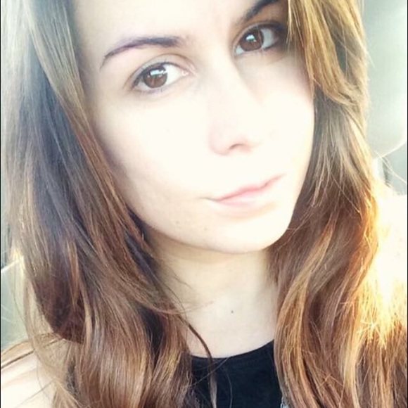 Meet your Posher, Sarah - Picture 4 of 4