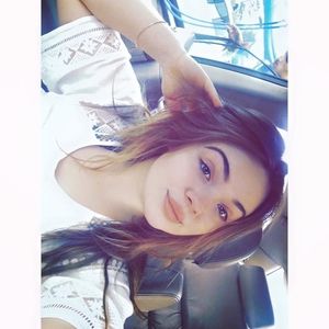 Meet your Posher, Nicole