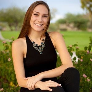 Meet your Posher, Mia