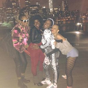 Meet your Posher, Ebony