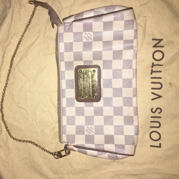 Louie Vuitton wristlet damier - Picture 1 of 3