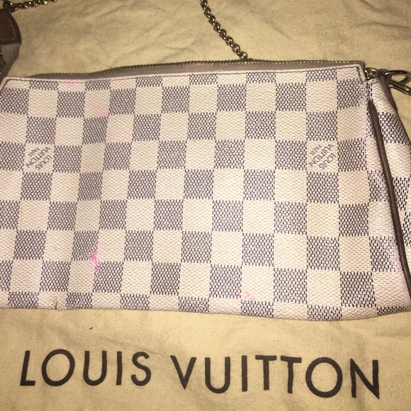 Louie Vuitton wristlet damier - Picture 3 of 3