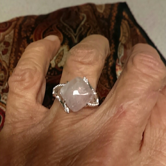 Ring - Picture 3 of 4