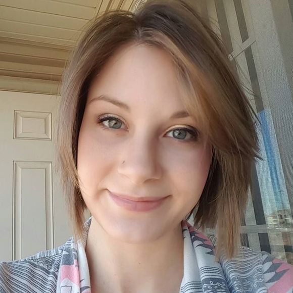 Meet your Posher, Nicole