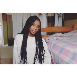 Meet your Posher, Mona