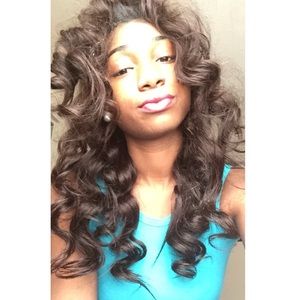 Meet your Posher, Darrenisha