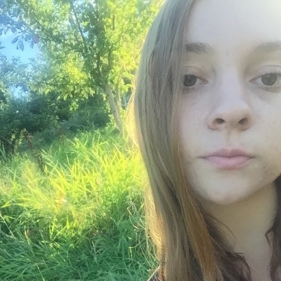 Meet your Posher, Brenna - Picture 1 of 1