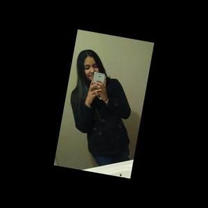 Meet your Posher, Evelyn