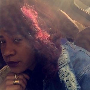 Meet your Posher, Rae