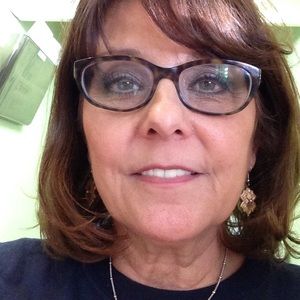 Meet your Posher, Debbie